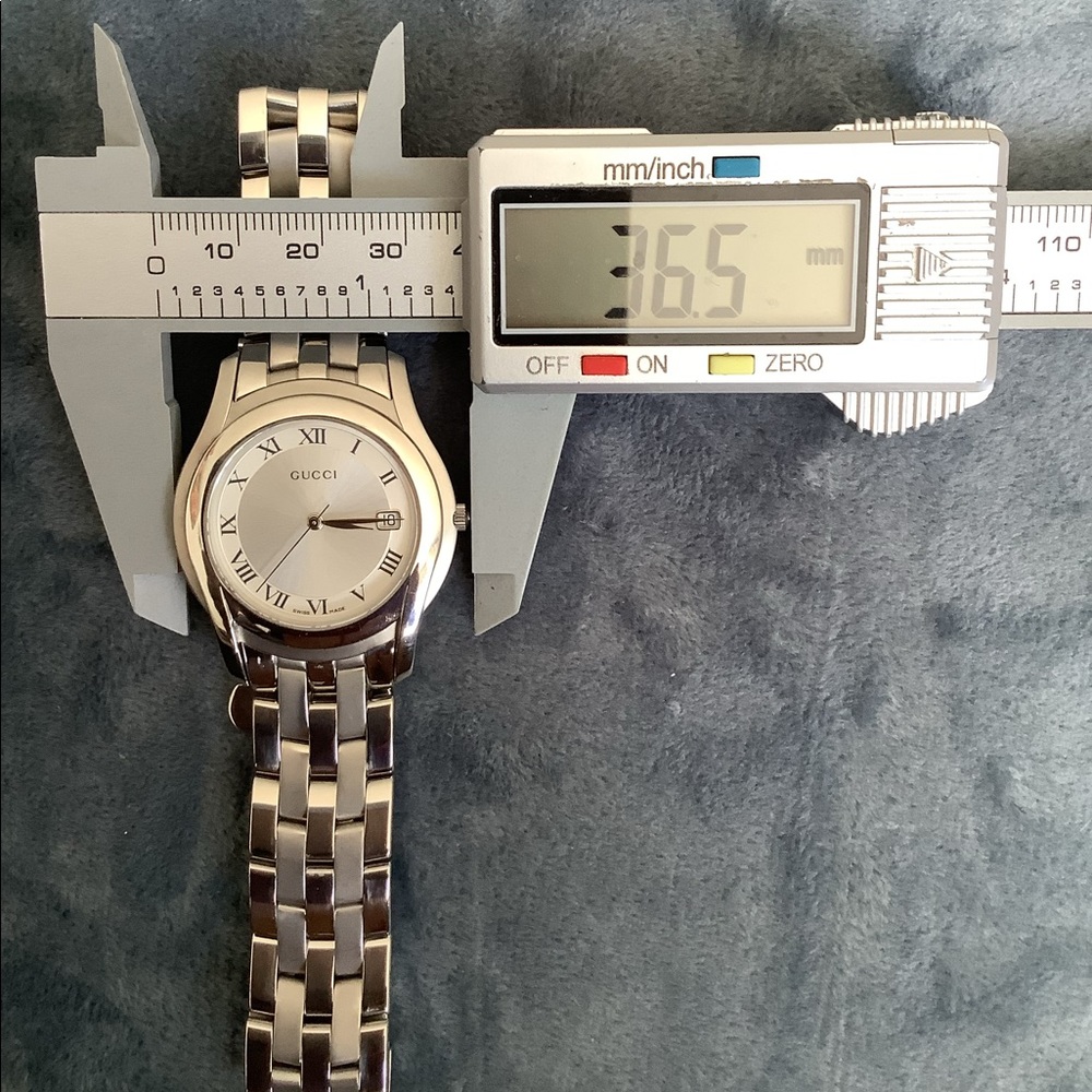 Beautiful authentic GUCCI watches for couple 💞💕 - Picture 9 of 15